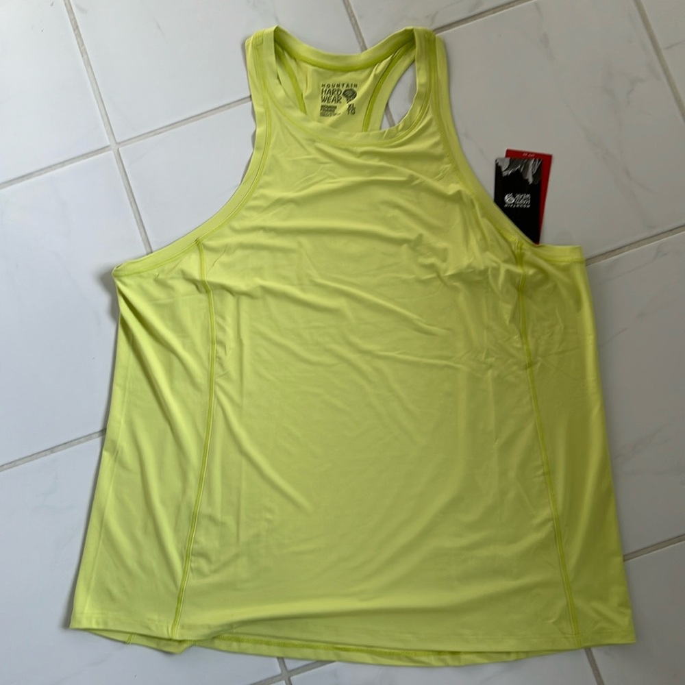 Women’s athletic tank top